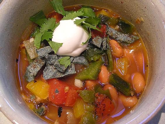 fire-roasted-vegetable-soup-001