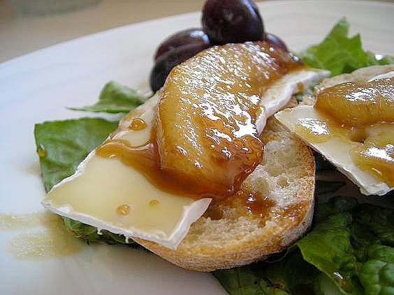 glazed-pear-and-camembert-007