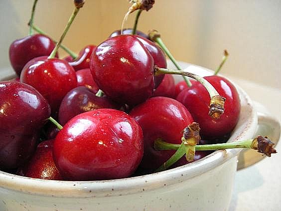 fresh cherries 009