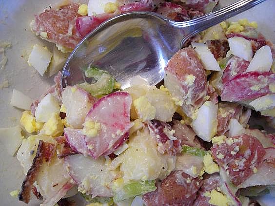 moms potato salad 008