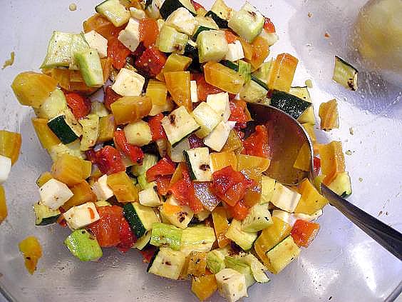 quinoa and grilled veg salad 017