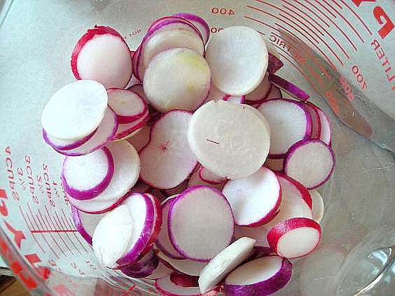 pickled radishes 012